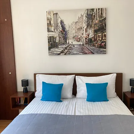 Apartment 82a *